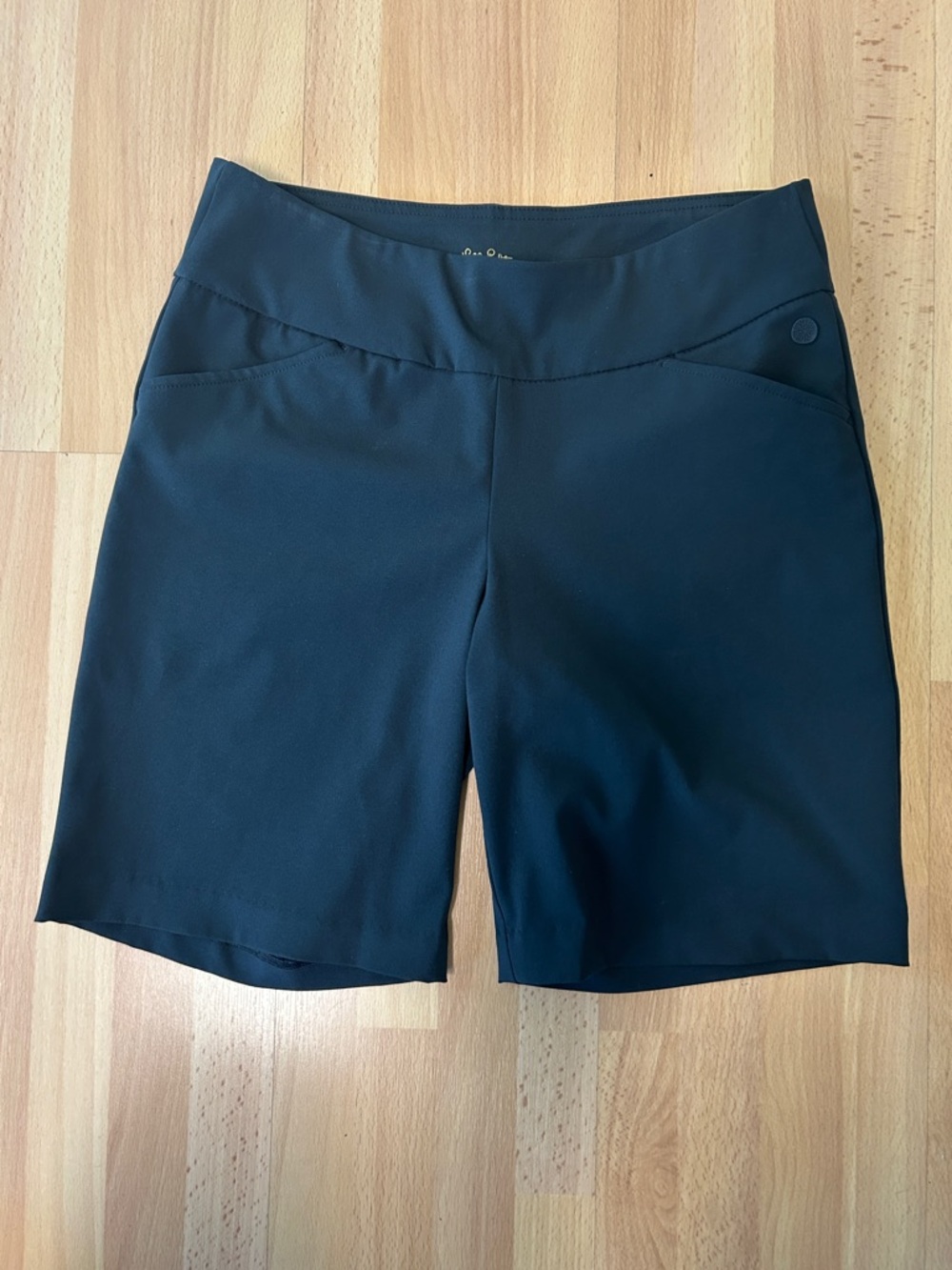 Lilly Pulitzer Reid Shorts like new size 8 black